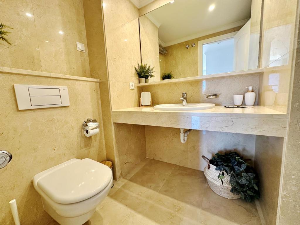 Atico Frontal Al Mar Con Piscina Privada By Homeprive Denia Exterior photo